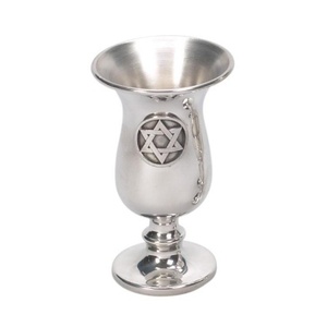 Copa de vino decorativa, niquelada, mesa con acabado antiguo, copa de grabado de estrella decorativa hecha a mano - Product Image 1