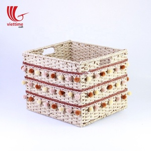 Panier en jonc de mer bon marché tissé à la main avec des mini glands pour le stockage de vêtements - Product Image 3