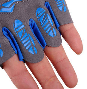 Gants de gymnastique vente chaude hommes demi-doigt Silicone haltérophilie Fitness haltère exercice entraînement multifonction gants de sport - Product Image 5