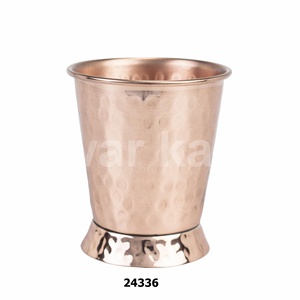Jarra de agua de metal chapado en cobre martillado y taza de Julepe de menta accesorios de cobre hechos a mano - Product Image 1