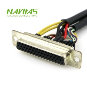 Ensamblaje de cable personalizado con conector de 4 posiciones Tyco y enchufe hembra HDB44 - Product Image 2