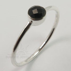 Anillo Unisex Vintage de Plata de Ley 925 con Ónice Negro Natural, Ideal para Uso Diario, Certificado por Terceros, Regalo - Product Image 1