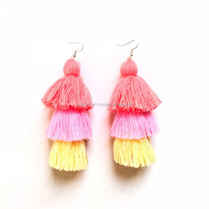 Boucles d'oreilles pompons pour femmes, bijoux Pom pom pom mexicain, boucles d'oreilles pompon, bijoux musulmans - Product Image 1
