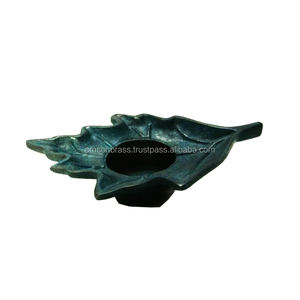 Bougie chauffe-plat en aluminium feuille d'érable Support décoratif Arbre Design T-light Table de Noël Photophore décoratif - Product Image 1