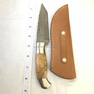 Couteaux de plein air forgés à la main en acier damassé pour les détaillants - Product Image 4