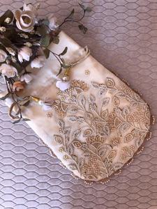 Design unique broderie à la main travail potli sac à main pour femmes et filles sac de mariage à bas prix par LUXURY CRAFTS - Product Image 6