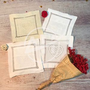 Lavande conceptions serviettes de table en lin coton brodé serviettes ourlet serviettes avec monogrammes - Product Image 1