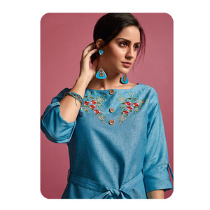 Top bordado personalizado más vendido para mujer Top corto de fabricación india - Product Image 1