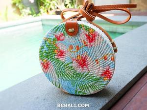 MEILLEURE QUALITÉ >> Sac à bandoulière rond pour femmes, en paille et rotin, tissé à la main, entièrement décoré de fleurs, en raphia et rotin, collection 2019 - Product Image 2