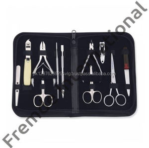 ENSEMBLE DE MANUCURE et DE PÉDICURE - Product Image 1