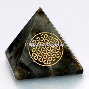 Pyramide de guérison des chakras, fleur de vie - Product Image 1
