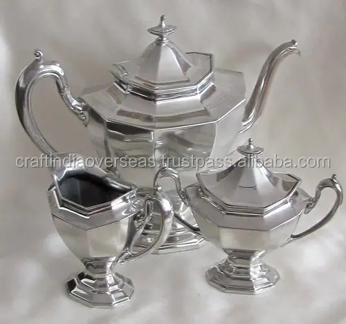 Conjunto de chá banhado de prata de latão com panela de açúcar e leite
