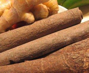 Gui Pi rollos de <span class=keywords><strong>canela</strong></span> de corteza de árbol de Cassia gruesa China cruda seca para especias - Product Image 2
