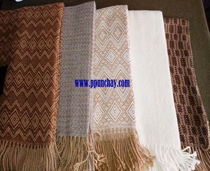 Manta de Alpaca, suave, phunchay, Perú - Product Image 1