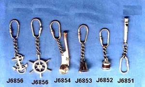 Mini Telescopio de Latón con Llavero y Caja de Madera, Regalo Náutico con Acabado Pulido, Regalos para Hombres de Todas las Edades - Product Image 2