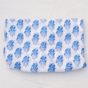 Belle Sanganeri fait à la main bloc floral imprimé coton tissu robe blanche matériel de course fournisseur indien prix de gros - Product Image 1