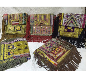 Banjara Traditionnel Artisanat Indien Broderie à Franges En Cuir Pochette - Product Image 1