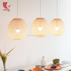 Venta al por mayor de lámparas colgantes de bambú tejido moderno sombras notable forma de línea de iluminación - Product Image 1