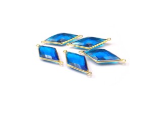 Pierre précieuse de topaze bleue avec connecteur de lunette de composants de fabrication de bijoux à double caution en forme de diamant plaqué or - Product Image 6