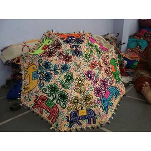 Paraguas exóticos bordados tribales clásicos personalizables sombrillas pequeñas de la India para bodas y eventos - Product Image 5