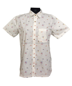 เสื้อฮาวายสำหรับผู้ชายเสื้อพิมพ์ลายดิจิทัลแขนสั้นแบบติดกระดุมเสื้อโพลีเอสเตอร์100% - Product Image 1