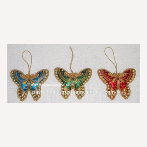 Adorno de bordado Zari colgante de Navidad - Product Image 1