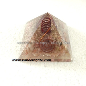 Pyramide d'orgone, pyramide en pierre de soleil, avec baguette de cristal, vente en gros, livraison gratuite - Product Image 1