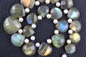 Hermosa colección Fabricación de joyas hechas a mano Forma de corazón Blue Flash Briolette Beads Piedra preciosa labradorita natural - Product Image 2