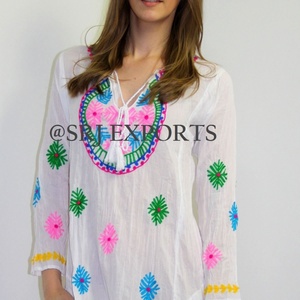 Vestido corto de algodón con dobladillo de Pom-Pom para mujer, Túnica 100% de estilo mexicano con cuello de lazo y mangas de tres cuartos - Product Image 1