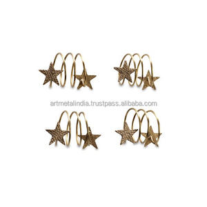 Joli rond de serviette étoile au design élégant qui ajoute de l'éclat à votre table, parfait pour les mariages, les fêtes et la décoration intérieure - Product Image 1