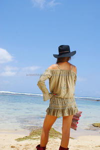 Hilda — robe à fleurs taille Plus, broderie florale avec miroir, bande de plage à épaules, Mini ourlet à volants, tunique manches - Product Image 3