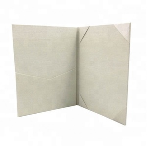 Diseño de Invitación de Boda con Monograma Bordado por Prestige Creations - Product Image 2