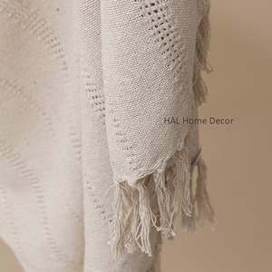 Wholesale Summer Fashion Cotton Knitted Blanket Cheap Soft White Throw Blanket White Throw at best price - Product Image 3