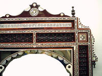 Cadre de miroir/console arabe antique en nacre, reproduction W23