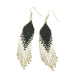 Pendientes de cuentas de semillas, pendientes festivos hechos a mano, felicidad artesanal - Product Image 1