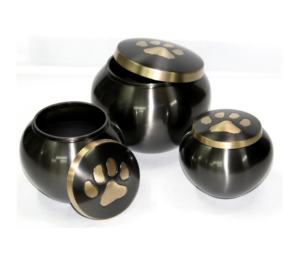 Designer Odyssey Urne pour animaux de compagnie de style européen Urne funéraire en laiton mat pour cendres Finition d'impression colorée - Product Image 1