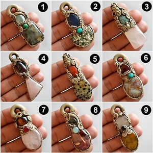 Vente en gros de collier pendentif en pierre d'argile polymère naturelle Labradorite en cristal avec breloques en diamant et perle - Product Image 2