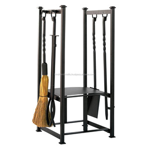 Ensemble d'outils pour foyer en fer avec revêtement en poudre noire avec porte-bûches - Product Image 1