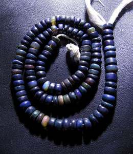 Perles de pierres précieuses en vrac d'opale noire éthiopienne de haute qualité en forme de cocarde lisse pour la fabrication de bijoux naturels - Product Image 3