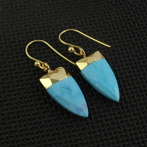 Pendientes de tuerca con forma de punta de flecha turquesa howlite con diamante y Perla chapado en oro lindo regalo de joyería de fiesta para mujer - Product Image 3