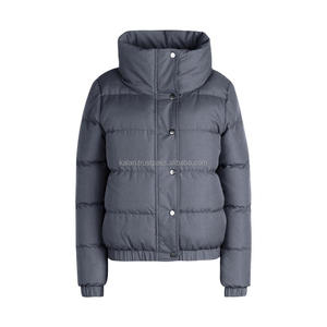 Chaqueta Varsity Acolchada Roja Unisex KIJQJW3 2021, 100% Nailon Ecológico, Resistente al Viento, Servicio OEM, Remaches de Algodón, Franjas de Camuflaje - Product Image 6