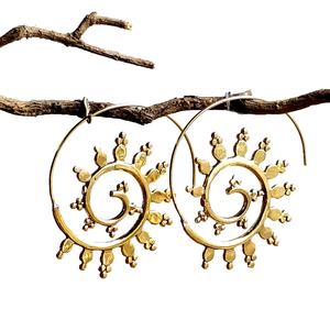 ต่างหูทองเหลืองอินเดีย ดีไซน์เก๋ สีทอง สำหรับผู้หญิงและเด็กผู้หญิง เครื่องประดับทันสมัย ของขวัญวันเกิด ขายส่ง - Product Image 1