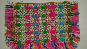 Pochette en toile pour femme élégante avec perles de fil Accessoire de soirée élégant pour dame de mode - Product Image 2