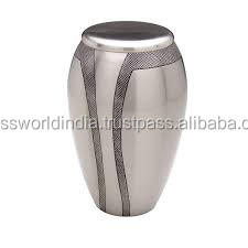 Stars & Stripes Urna de cremación para adultos Ataúd de metal de estilo americano Suministros funerarios de latón de Brassworld India - Product Image 5
