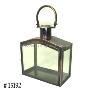 Mini lanterne à bougie en forme de cabane au design de luxe pour articles décoratifs pour la maison lanterne marocaine en verre et en fer faite à la main - Product Image 2