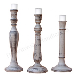 Lot de 3 bougeoirs décoratifs en bois de manguier massif faits à la main pour la décoration de Noël et de mariage. - Product Image 3
