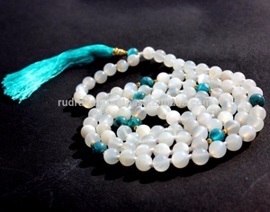 สร้อยคอลูกปัดกลม108สไตล์โบฮีเมียนผูกเชือกมูนสโตนโยคะมาลาสำหรับโอกาสทางศาสนาและของขวัญ - Product Image 2
