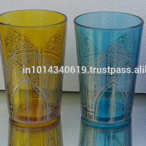 Service à thé personnalisé de style marocain avec théière à bord doré et tasses rose vert bleu pour offrir en cadeau - Product Image 1