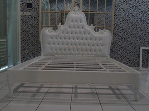 ชุดห้องนอนแกะสลักแบบคลาสสิกดีไซน์เฟอร์นิเจอร์ไม้เนื้อแข็งไม้มะฮอกกานีเฟอร์นิเจอร์ราชวงศ์อินโดนีเซีย - Product Image 3