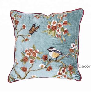 Funda de cojín de terciopelo bordado Floral, funda de almohada decorativa al por mayor, cojín de diseño para decoración del hogar - Product Image 1